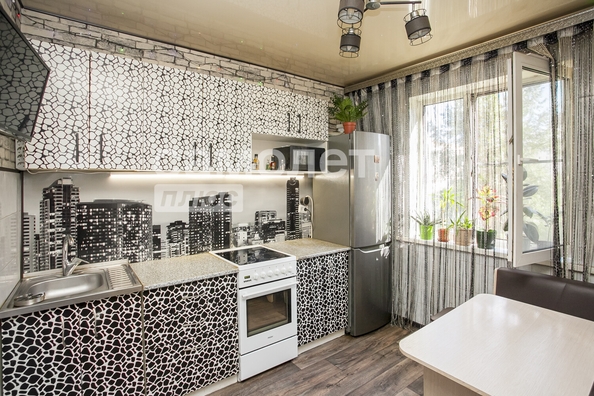 
  Продается 1-комн. квартира, 35.3 м², Молодежный пр-кт, д. 3
. Фото 1.