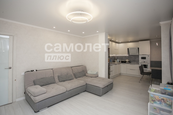 
  Продается 3-комн. квартира, 60.5 м², Молодежный пр-кт, д. 27
. Фото 2.