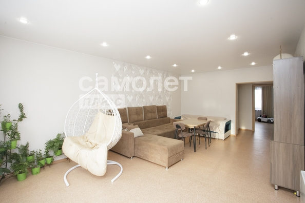 
  Продается 2-комн. квартира 77 м². Фото 1.