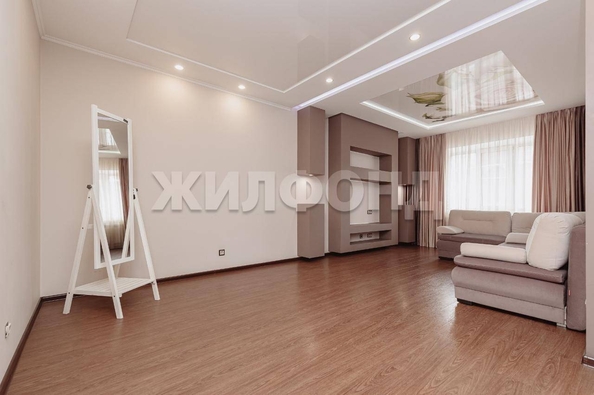 
   Продам 2-комнатную, 65.2 м², Аникина ул, 37/2

. Фото 3.