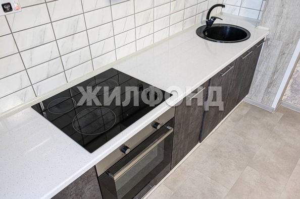 
   Продам 2-комнатную, 50.9 м², Кирова ул, 242

. Фото 2.