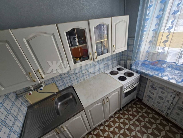 
   Продам 2-комнатную, 42.3 м², Авиастроителей ул, 1/3

. Фото 3.