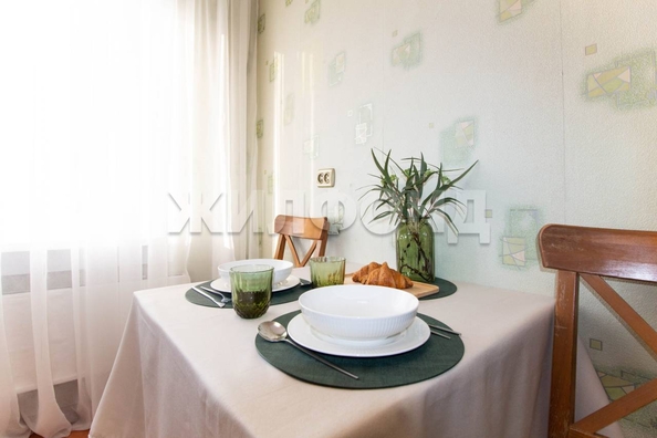 
  Продается 3-комн. квартира, 59.8 м², Приморская ул, д. 23
. Фото 10.