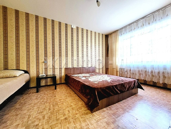 
   Продам 1-комнатную, 32.5 м², Титова ул, 238/2

. Фото 2.