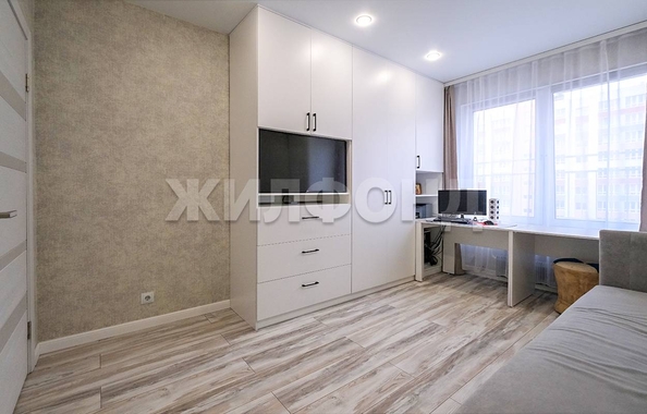 
   Продам 2-комнатную, 39.6 м², 3-й микрорайон, 15/1

. Фото 20.