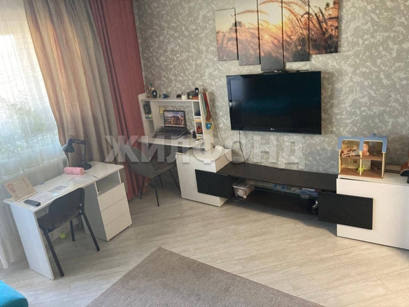 
   Продам 2-комнатную, 53 м², Новосибирская ул, 19

. Фото 2.