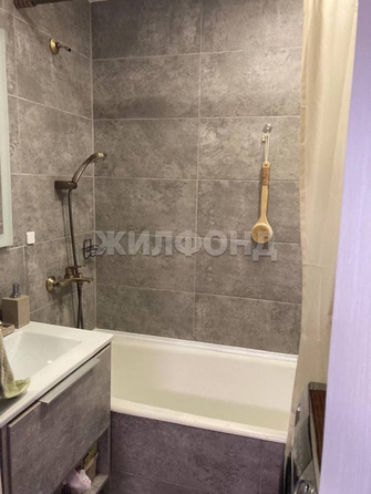 
   Продам 2-комнатную, 53 м², Новосибирская ул, 19

. Фото 7.