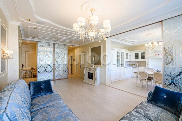 
   Продам 4-комнатную, 143 м², Романова ул, 25

. Фото 1.