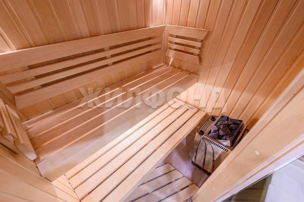 
   Продам 4-комнатную, 143 м², Романова ул, 25

. Фото 18.
