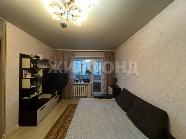 
   Продам 1-комнатную, 32.9 м², Ватутина ул, 18А

. Фото 1.