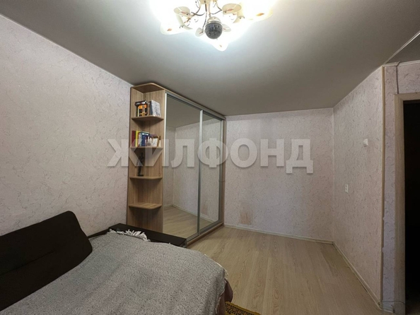 
   Продам 1-комнатную, 32.9 м², Ватутина ул, 18А

. Фото 2.