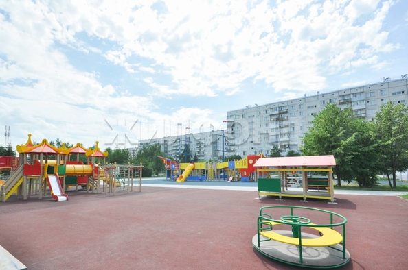 
   Продам 2-комнатную, 42.8 м², Комсомольская ул, 31

. Фото 2.
