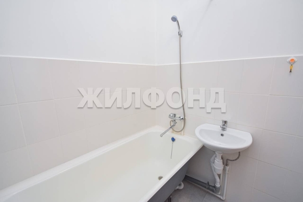
   Продам 2-комнатную, 55.1 м², Александра Невского ул, 6

. Фото 17.