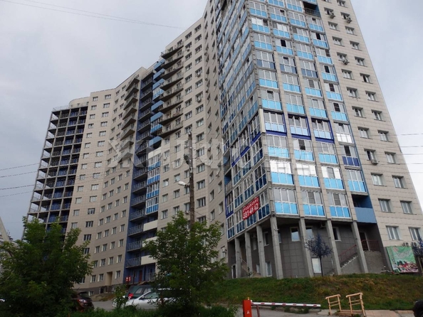 
  Продается 3-комн. квартира, 76.5 м², Красина ул, д. 56
. Фото 2.