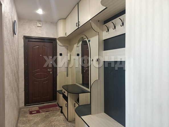 
   Продам 4-комнатную, 77.4 м², Троллейная ул, 152

. Фото 8.