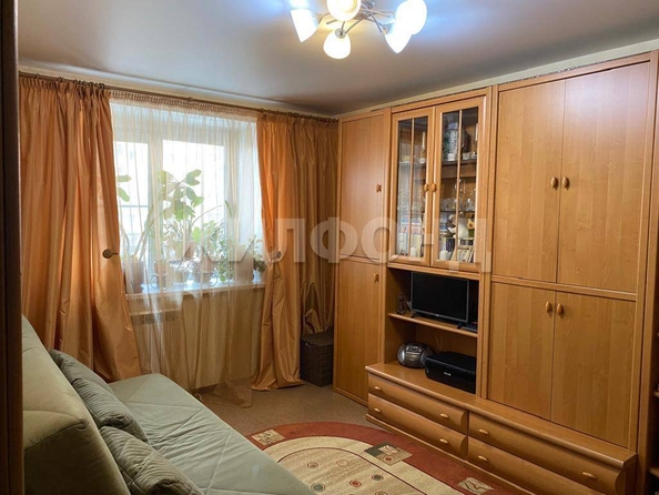 
   Продам 1-комнатную, 27.3 м², Есенина ул, 10/1

. Фото 1.