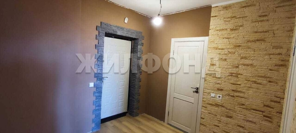 
   Продам 1-комнатную, 38.4 м², Героев Революции ул, 72

. Фото 2.