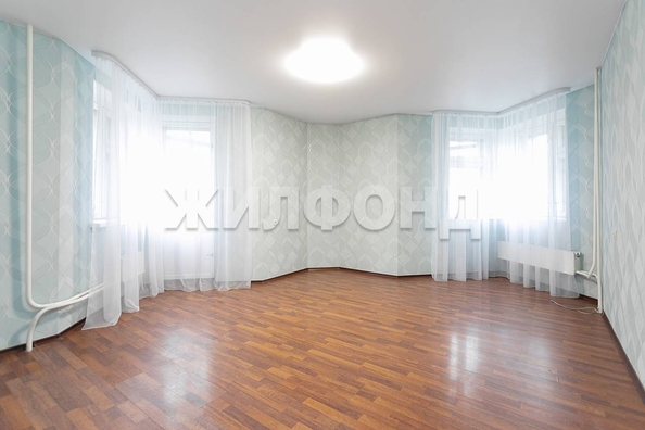 
   Продам 1-комнатную, 51.3 м², Учительская ул, 8

. Фото 1.