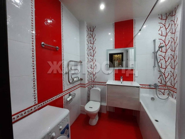 
   Продам 2-комнатную, 62.2 м², Лескова ул, 29

. Фото 8.