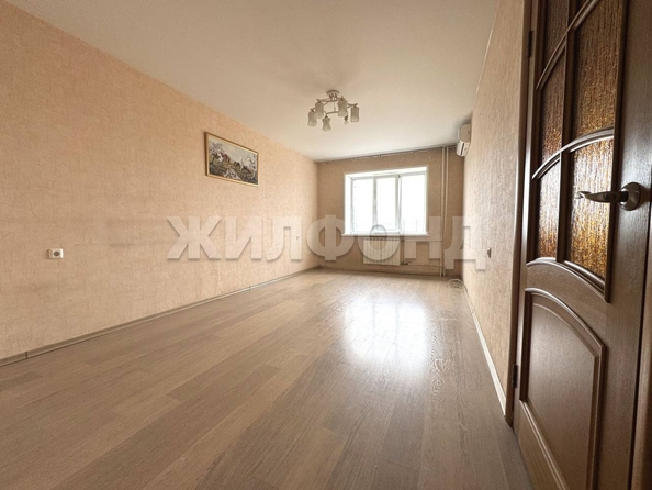 
   Продам 3-комнатную, 77.6 м², Волховская ул, 33/1

. Фото 5.