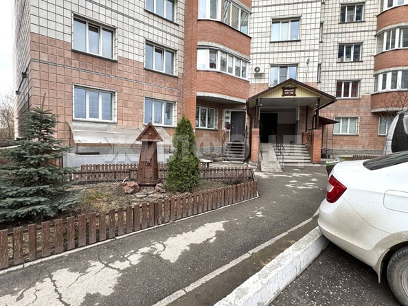 
  Продается 3-комн. квартира, 77.6 м², Волховская ул, д. 33/1
. Фото 2.