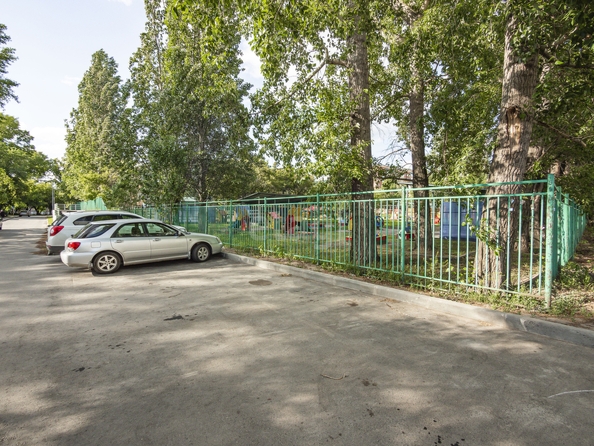 
   Продам 3-комнатную, 65.6 м², Объединения ул, 35/1

. Фото 22.