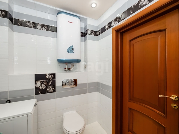 
   Продам 4-комнатную, 132 м², Обская ул, 50/1

. Фото 4.
