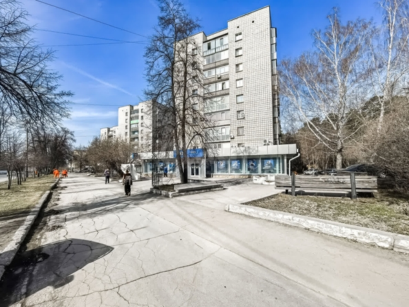 
   Продам 2-комнатную, 42 м², Богдана Хмельницкого ул, 17

. Фото 18.