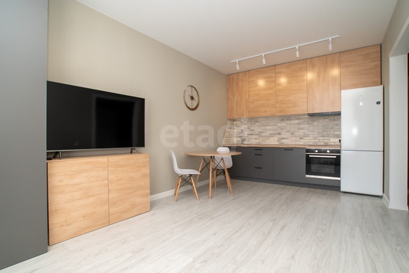 
   Продам 1-комнатную, 35.3 м², Связистов ул, 13/2

. Фото 2.