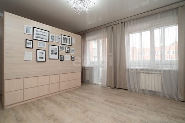 
   Продам 4-комнатную, 144.9 м², Вертковская ул, 42

. Фото 4.