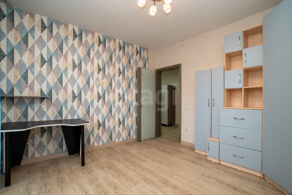 
   Продам 4-комнатную, 144.9 м², Вертковская ул, 42

. Фото 16.