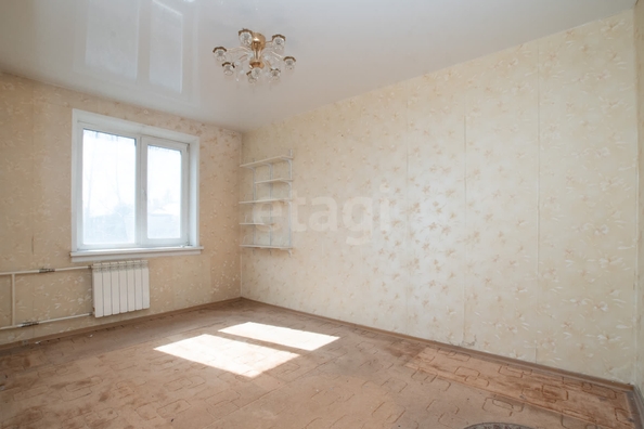 
   Продам 4-комнатную, 75.3 м², Оловозаводская ул, 1/3

. Фото 1.