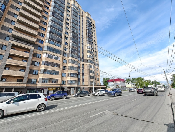 
   Продам 2-комнатную, 60 м², Кирова ул, 236

. Фото 17.