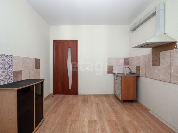 
   Продам 2-комнатную, 61.1 м², Обская ул, 50/2

. Фото 5.