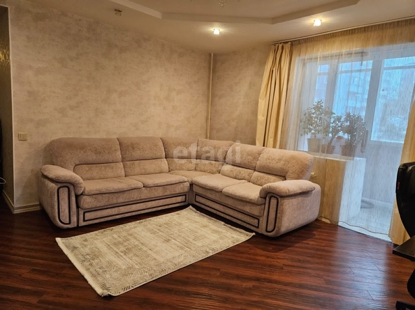 
   Продам 3-комнатную, 81.3 м², Семьи Шамшиных ул, 18

. Фото 2.