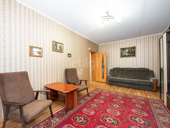 
   Продам 2-комнатную, 61.2 м², Адриена Лежена ул, 25

. Фото 3.