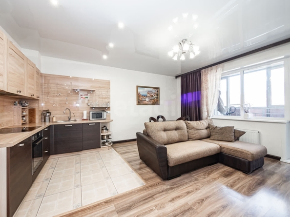 
   Продам 3-комнатную, 69.8 м², Восход ул, 20/1

. Фото 4.