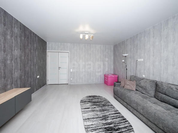 
  Продается 2-комн. квартира, 76 м², Татьяны Снежиной ул, д. 49/1
. Фото 2.