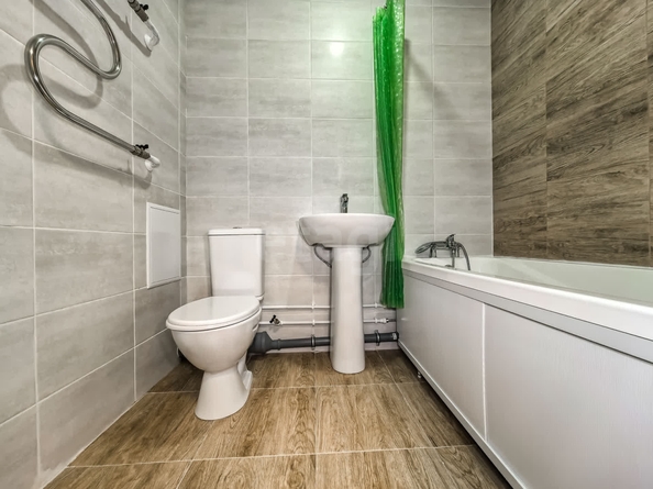 
   Продам 1-комнатную, 39.6 м², Околица мкр, 6

. Фото 14.