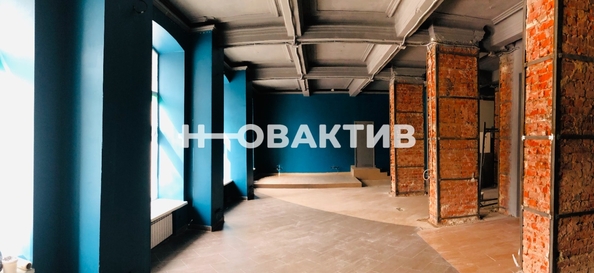 
   Продам торговое помещение, 300 м², Владимировская ул, 4

. Фото 2.