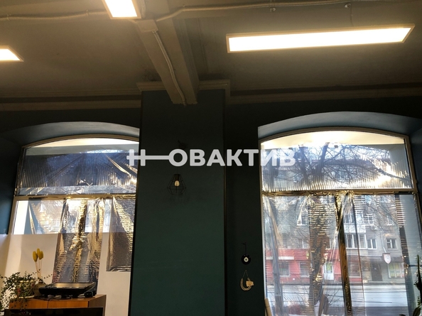 
   Продам торговое помещение, 300 м², Владимировская ул, 4

. Фото 4.