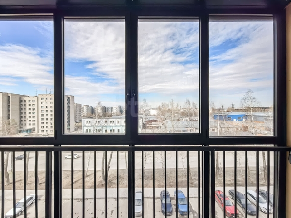 
   Продам 3-комнатную, 64.7 м², Василия Клевцова ул, 1

. Фото 17.