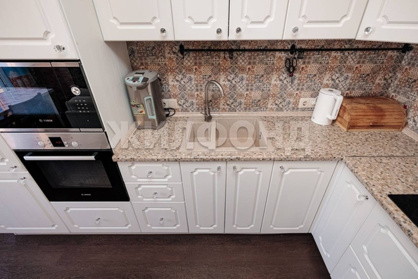 
   Продам 3-комнатную, 75.7 м², Владимира Заровного ул, 26

. Фото 5.