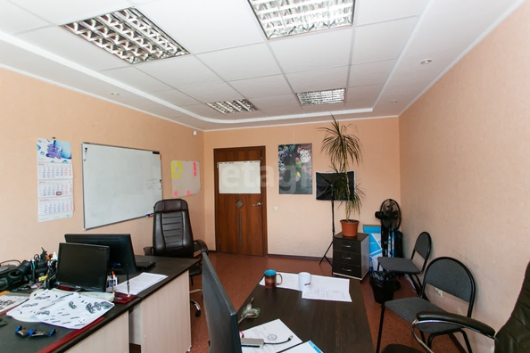 
   Продам офис, 241 м², 

. Фото 2.