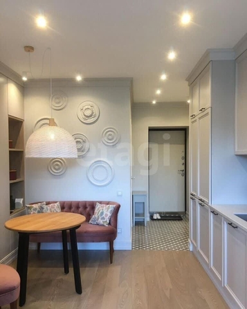 
   Продам 1-комнатную, 41 м², Лескова ул, 15

. Фото 2.