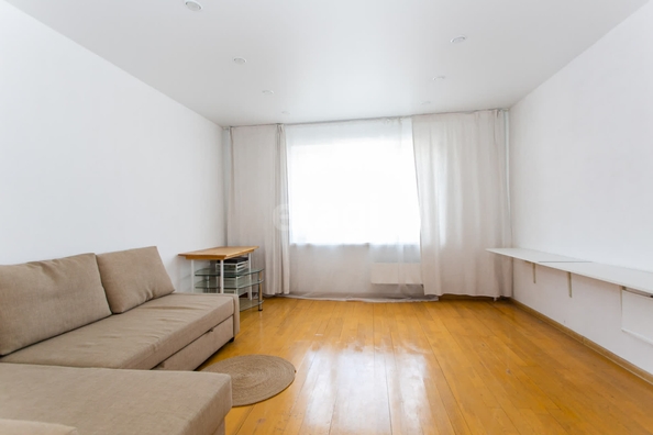 
   Продам 2-комнатную, 60.5 м², Немировича-Данченко ул, 120/5

. Фото 2.