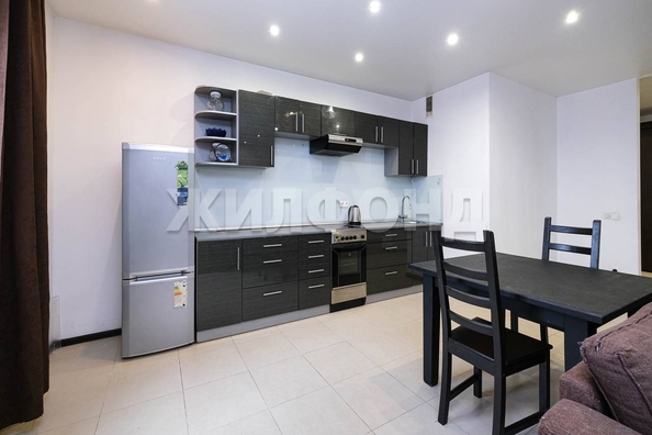 
   Продам 2-комнатную, 76.4 м², Галущака ул, 4

. Фото 6.