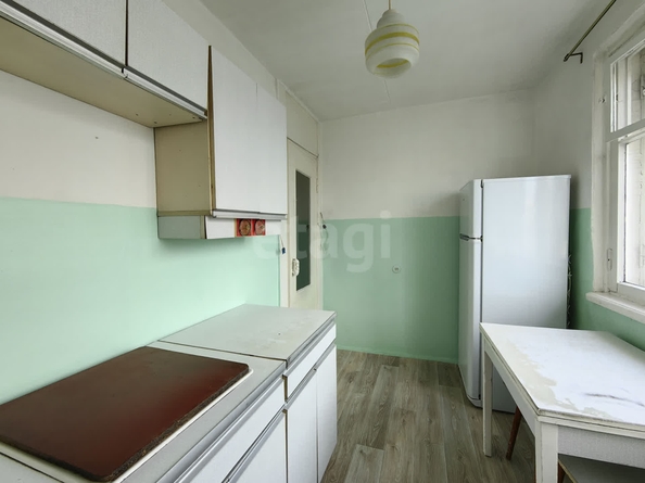 
   Продам 3-комнатную, 57.5 м², Макаренко ул, 15

. Фото 2.
