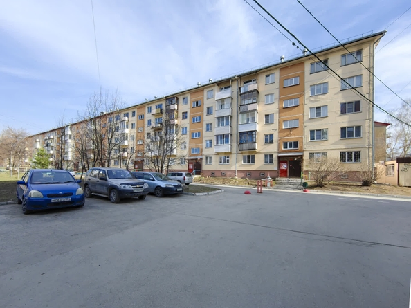 
   Продам 3-комнатную, 57.5 м², Макаренко ул, 15

. Фото 21.