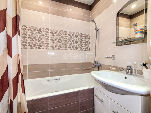 
   Продам 2-комнатную, 58 м², Грибоедова ул, 119

. Фото 5.